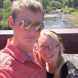 Meet your Posher, Abe